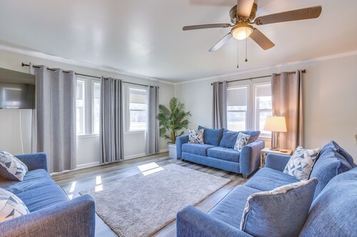 Bright Shelby Cottage w/ Deck & Creek Views!