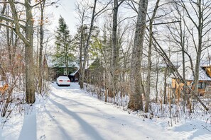 House (1 Bedroom) | Interior - Stunning Lake & Mtn Views: Cozy Catskills Cabin! (Athens)