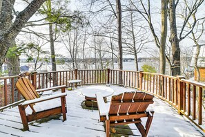 House (1 Bedroom) | Interior - Stunning Lake & Mtn Views: Cozy Catskills Cabin! (Athens)