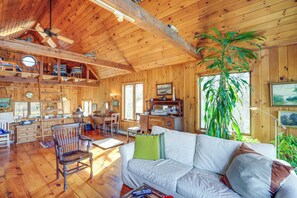 House (1 Bedroom) | Interior - Stunning Lake & Mtn Views: Cozy Catskills Cabin! (Athens)