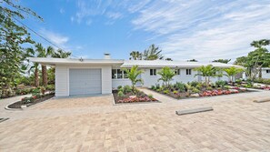 Studio | Exterior - Las Hermanas 4 1 Bedroom Studio by RedAwning (Longboat Key)