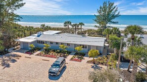 Studio | Property grounds - Las Hermanas 4 1 Bedroom Studio by RedAwning (Longboat Key)