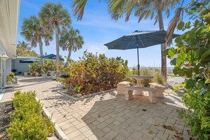 Studio | Terrace/patio - Las Hermanas 4 1 Bedroom Studio by RedAwning (Longboat Key)
