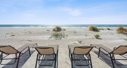 Las Hermanas 1 Studio by RedAwning