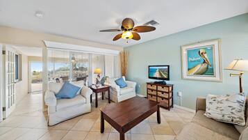 Condo, 1 Bedroom | Living area | Smart TV