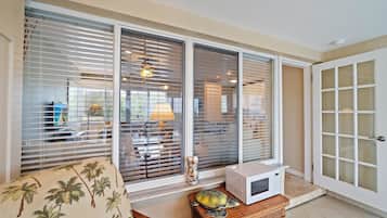 Condo, 1 Bedroom | Property grounds