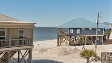 House, 3 Bedrooms | Beach | On the beach