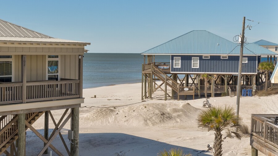 Lazy Daze Beach House - 105 Strand Ct 3 Bedroom Home by RedAwning
