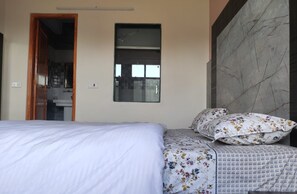 ダブルルーム マウンテンビュー | ベッドシーツ