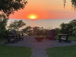 Property grounds - 4 bedroom, 4 season lakefront near Grand Bend (Lake Huron) with fire pit (Bluewater)
