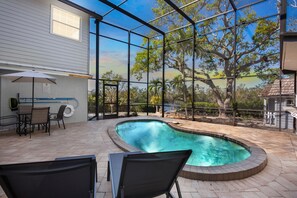 Et oppvarmet basseng