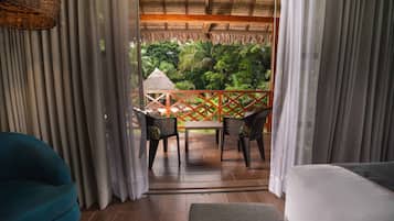 Superior Twin Room, Balcony | Minibar, in-room safe, desk, blackout drapes