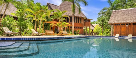 Outdoor pool, open 10:00 AM to 6:00 PM, sun loungers