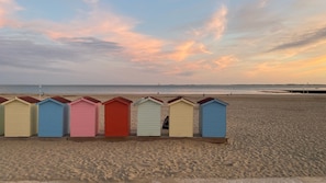Beach - Maison Bord de Mer, 4 Personnes, Plage à Pied 450 m et Village à 700m (Saint-Georges-de-Didonne)