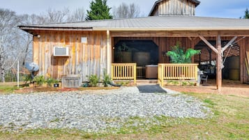 House (1 Bedroom) | Interior