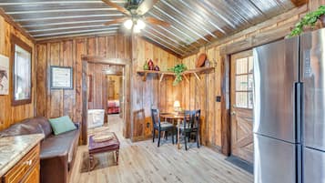 House (1 Bedroom) | Interior