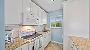 Condo, 1 Bedroom | Private kitchen