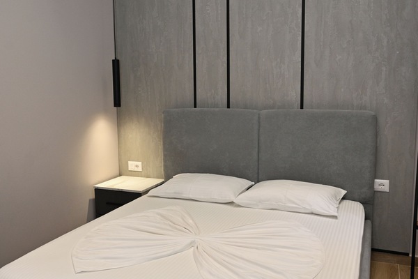 Desk, bed sheets