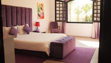 12 bedrooms, free WiFi