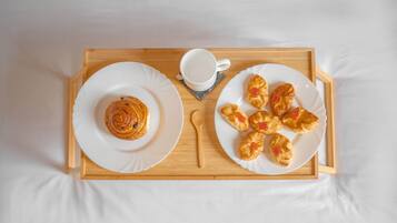 Sudah termasuk sarapan ala kontinental setiap hari