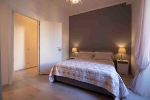 1 makuuhuone, silitysrauta/-lauta, ilmainen Wi-Fi, vuodevaatteet