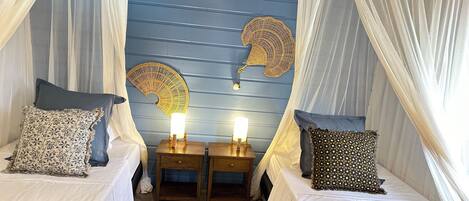 2 bedrooms, iron/ironing board, travel crib, internet