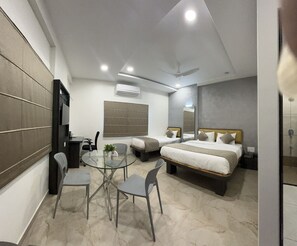 Superior Room | 1 bedroom, desk, free WiFi - Hotel Ajinkya Palace (Chhatrapati Sambhajinagar)