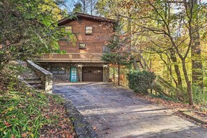 Exterior - Creekside Bliss/Private Hot Tub/Flowing Stream on Property/Fire Pit (Maggie Valley)
