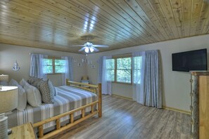 3 室のベッドルーム、アイロン / アイロン台、インターネット、ベッドシーツ