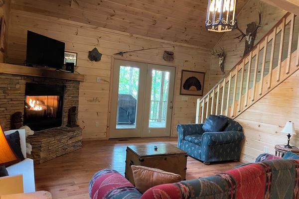 Smart TV, fireplace