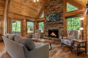 Smart TV, fireplace - Wood Haven Retreat- Blue Ridge GA (Blue Ridge)
