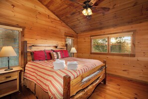 3 bedrooms, iron/ironing board, WiFi, bed sheets - Majestic View- Blue Ridge GA (Mineral Bluff)