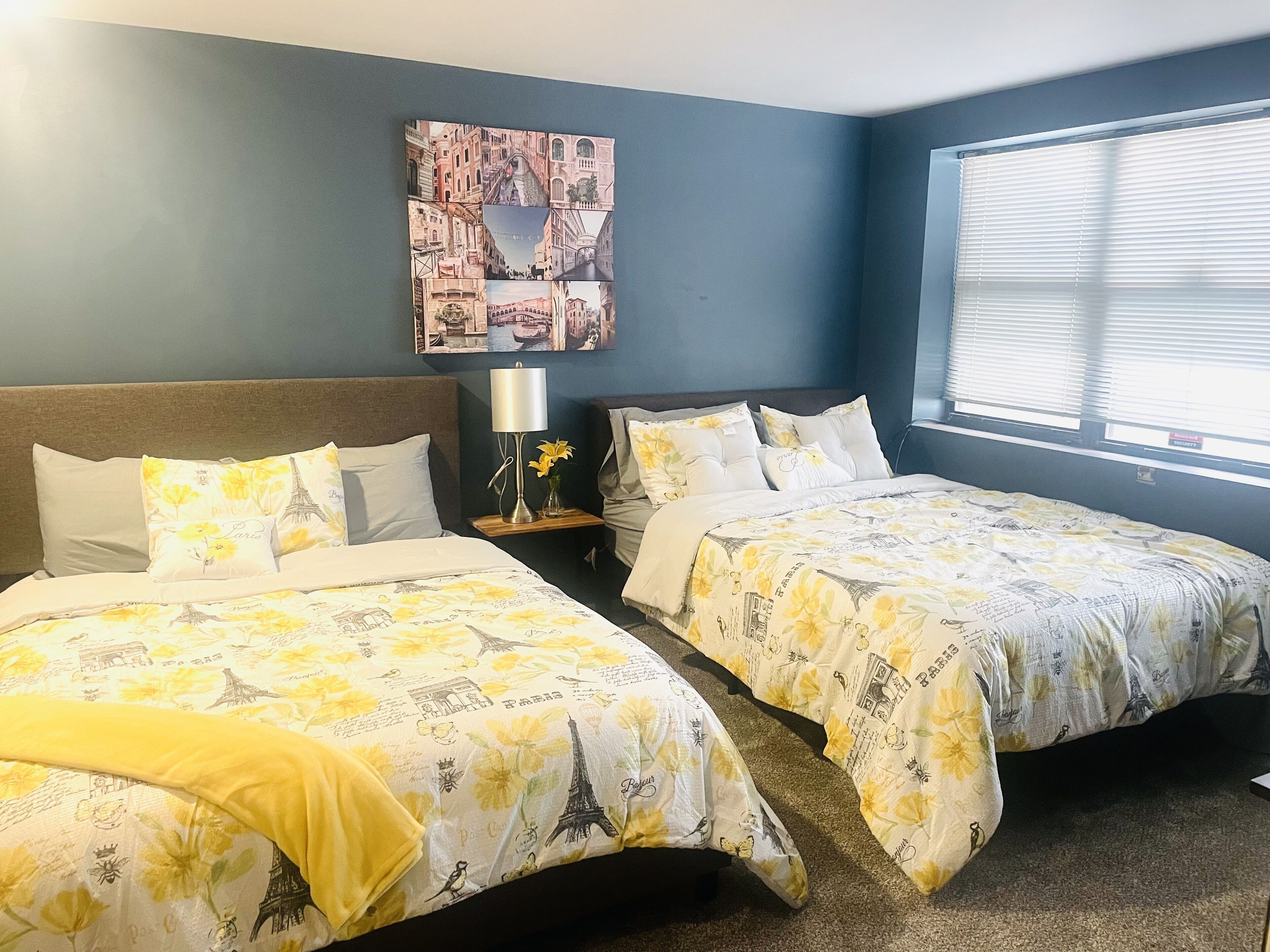 2 bedrooms, desk, iron/ironing board, free WiFi