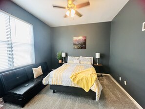 2 habitaciones, escritorio, tabla de planchar con plancha y wifi gratis