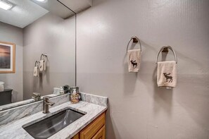 Handtücher, Seife, Toilettenpapier