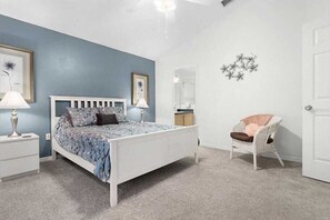 4 عدّة غرف نوم ومكواة/لوح كي وواي فاي مجانًا وملاءات أسرّة