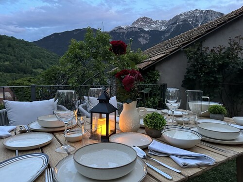 El Rincón de Cayetana - House with fireplace, garden and barbecue -National Park