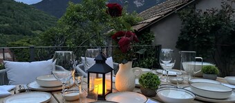 El Rincón de Cayetana - House with fireplace, garden and barbecue -National Park