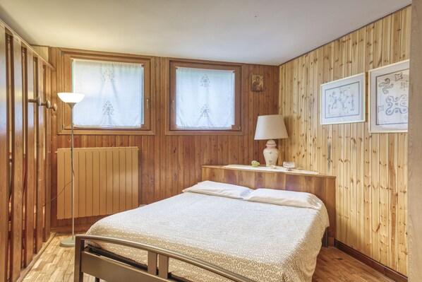 1 habitación, wifi y ropa de cama