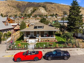 Exterior - Historic Yellowstone Stone House  ~NEW~ (Gardiner)