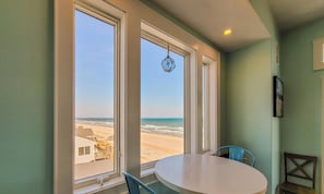 Dining - King Tide: Salt Air, Sandy Paws & So Much More! (Surf City)