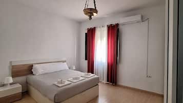 2 chambres, coffres-forts dans les chambres, bureau
