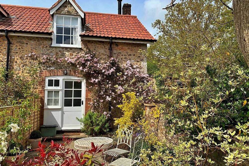 The Gardener's Cottage at Holyford Farm
