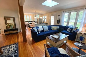 Smart-TV, Tischtennisplatte