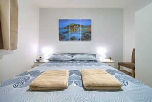 2 bedrooms, WiFi - Holiday apartment near the beach and with air conditioning (Vrbnik)