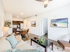 Télévision, table de tennis de table