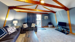 TV, DVD player - Chalet, "On the Rock" Kelleys Island Ohio (Kelleys Island)