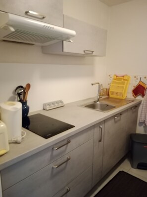 Private kitchen - Agreable T2 AU Calme 300 M Port DE Vannes (Vannes)