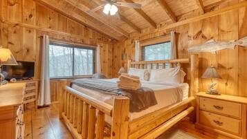 3 bedrooms, free WiFi, bed sheets