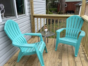 Property grounds - Tropical Tiny-Home Retreat with Great Wi-Fi & EV charging (Jacksonville)